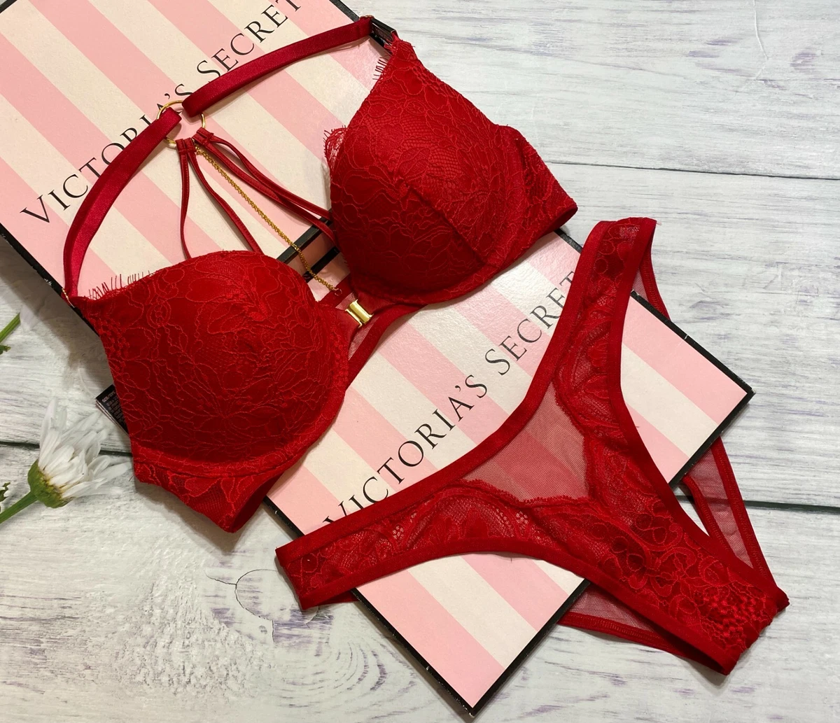 NEW Victoria's Secret Very Sexy Push-Up Bra Red Lace Ring Hardware