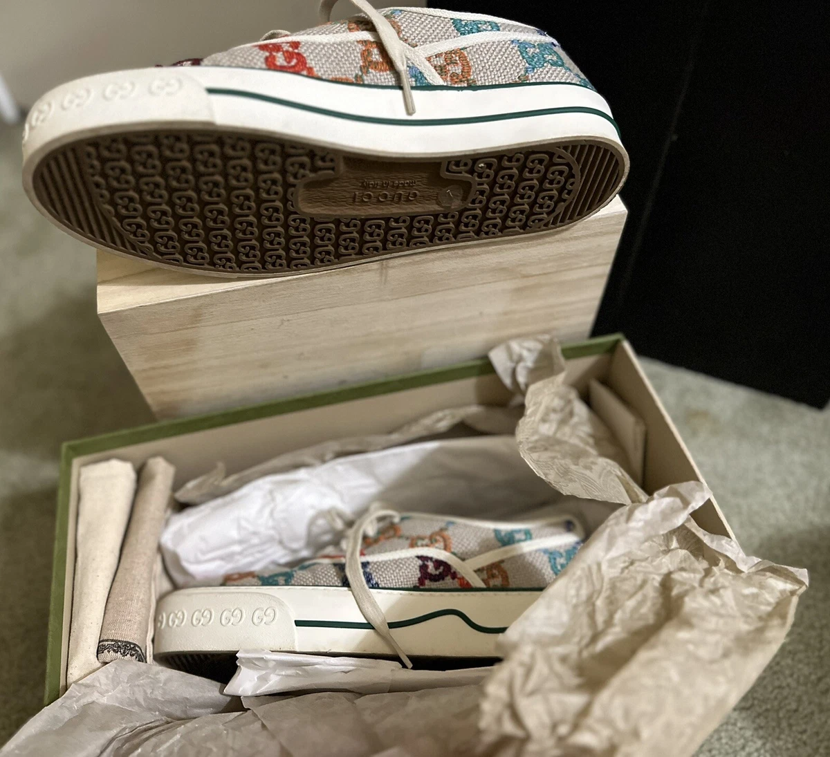 Gucci shoes deals on feet