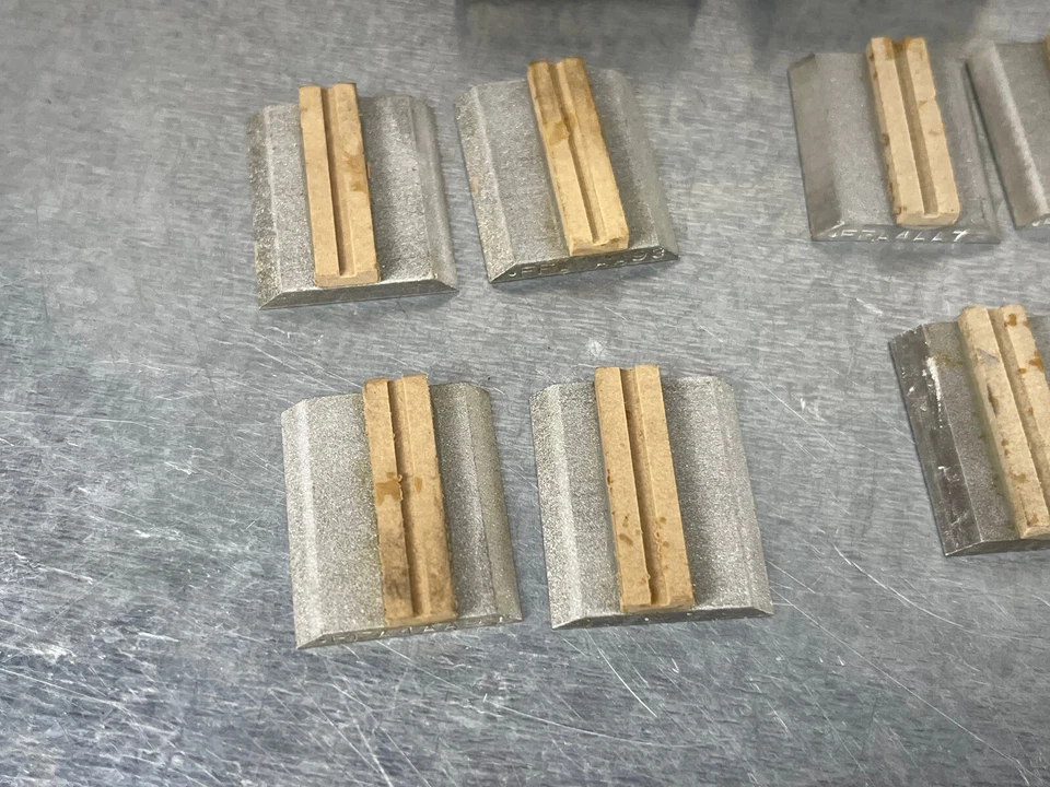 Piedras afiladoras externas Sunnen FFA4 FFA4AA73, FFA4AA93 (Lote de 8) Foto 2 de 3