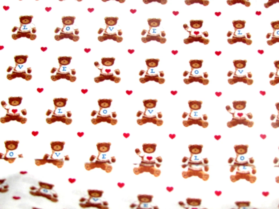 CLOTH cotton blend 24x33" small L-O-V-E bears w/red hearts Cranston (sew rm bx7) - Image 2 of 2