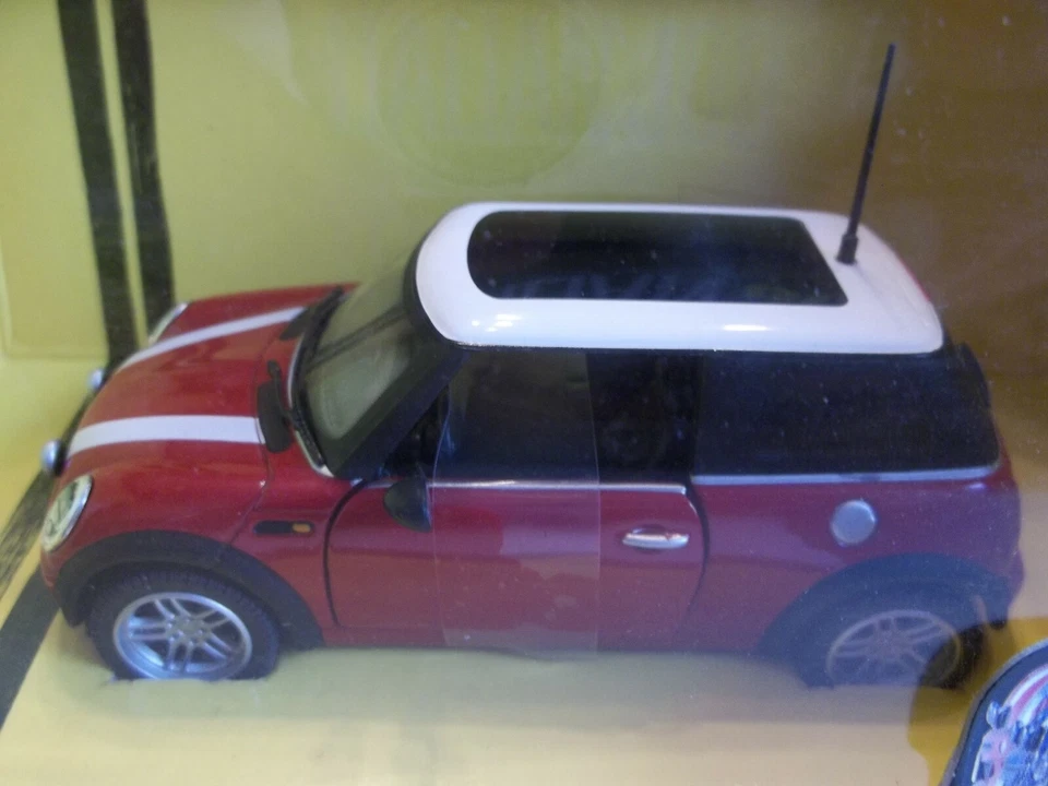 Corgi CC86514 The Italian Job - Red Mini - Mint in Box - NEW from 2003 - Image 4 of 4