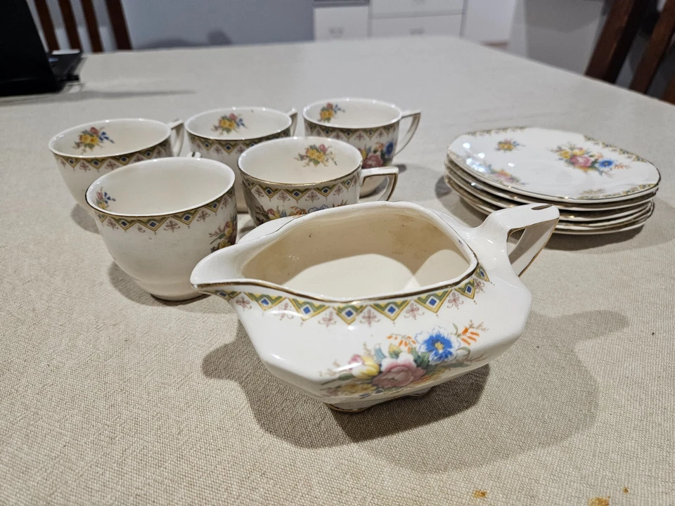 Demitasse coffee/tea set with milk jug - image 2 of 4