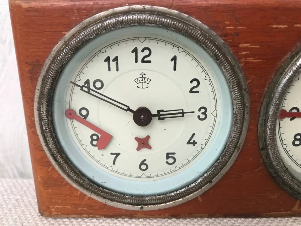Vintage Thiel-Ruhla Chess Clock, 1950s Wooden Mechanical Timer, Rare - Image 3 of 4