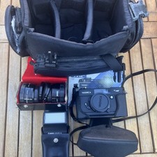 Yashica 35 MF. VINTAGE. CASE, Camera Case, lenses, Orig. Manuel, Flash. Working.