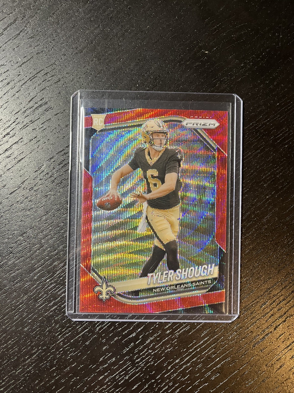 2025 Panini Prizm Tyler Shough #327 Red Wave Prizm /149 Rookie RC Saints