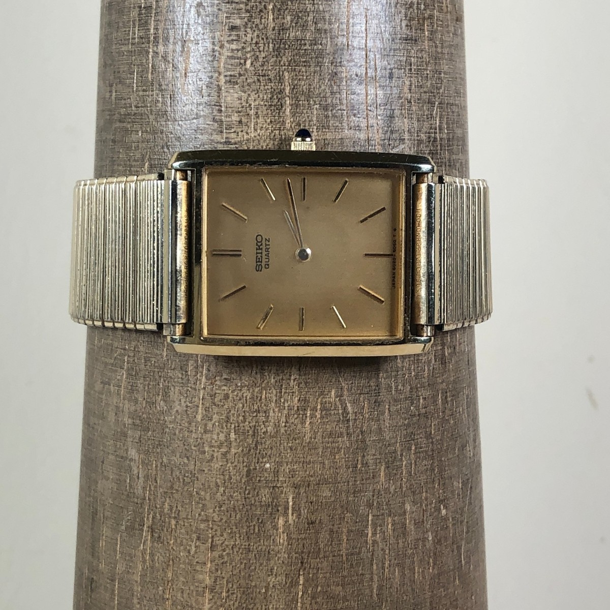 Vintage Seiko Men 6020-5050 Tank Gold Expansion Band Quartz 25mm
