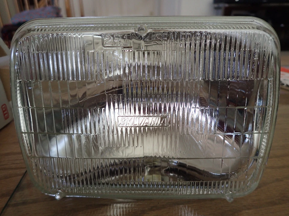 NOS NEW SYLVANIA 6052 Rectangular HIGH & LOW BEAM Combined Foto 4 de 4