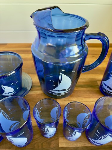 Vintage Hazel Atlas Cobalt Blue Sailboat, 17 piece set w Pitcher, Shaker, etc - Picture 6 of 10