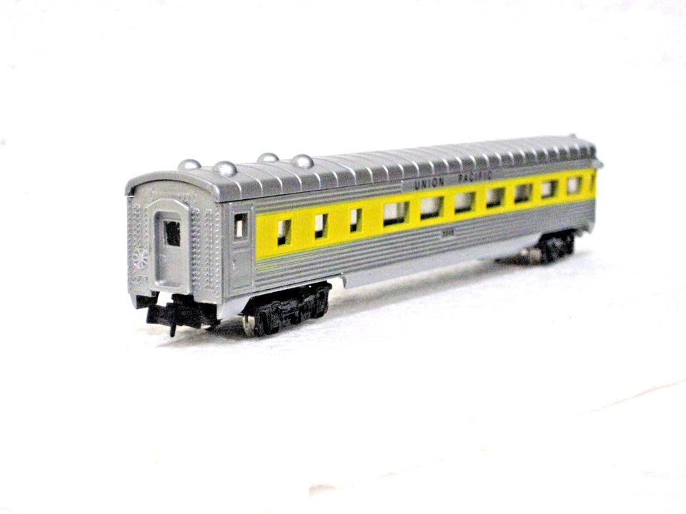 N SCALE UNION PACIFIC OBSERVATION  PASSENGER CAR #3041  MODEL POWER - Image 4 of 4