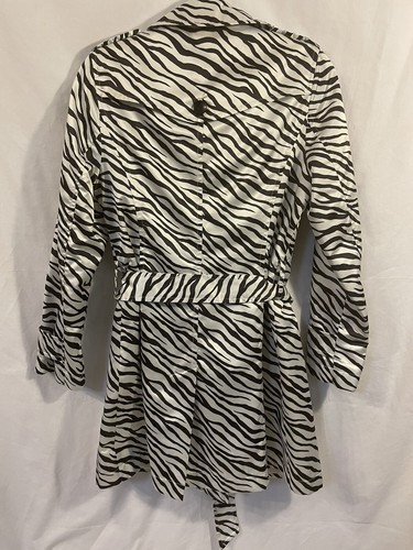 Via Spiga Zebra Belted Coat Size Small - Picture 7 of 10