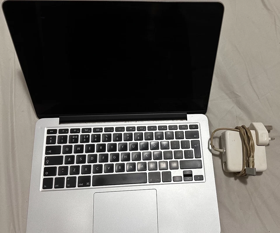 Apple MacBook Pro 13" 2015 · i7 · 16GB · 500GB, photo 2 of 3