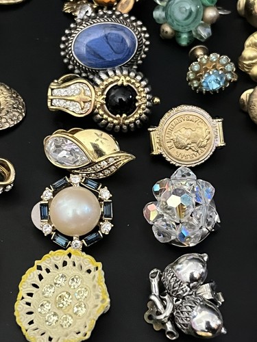 Vintage Signed & Unsigned SINGLE Clip-On Earrings Jewelry Lot Crafts/Wear 49pcs - Picture 8 of 20