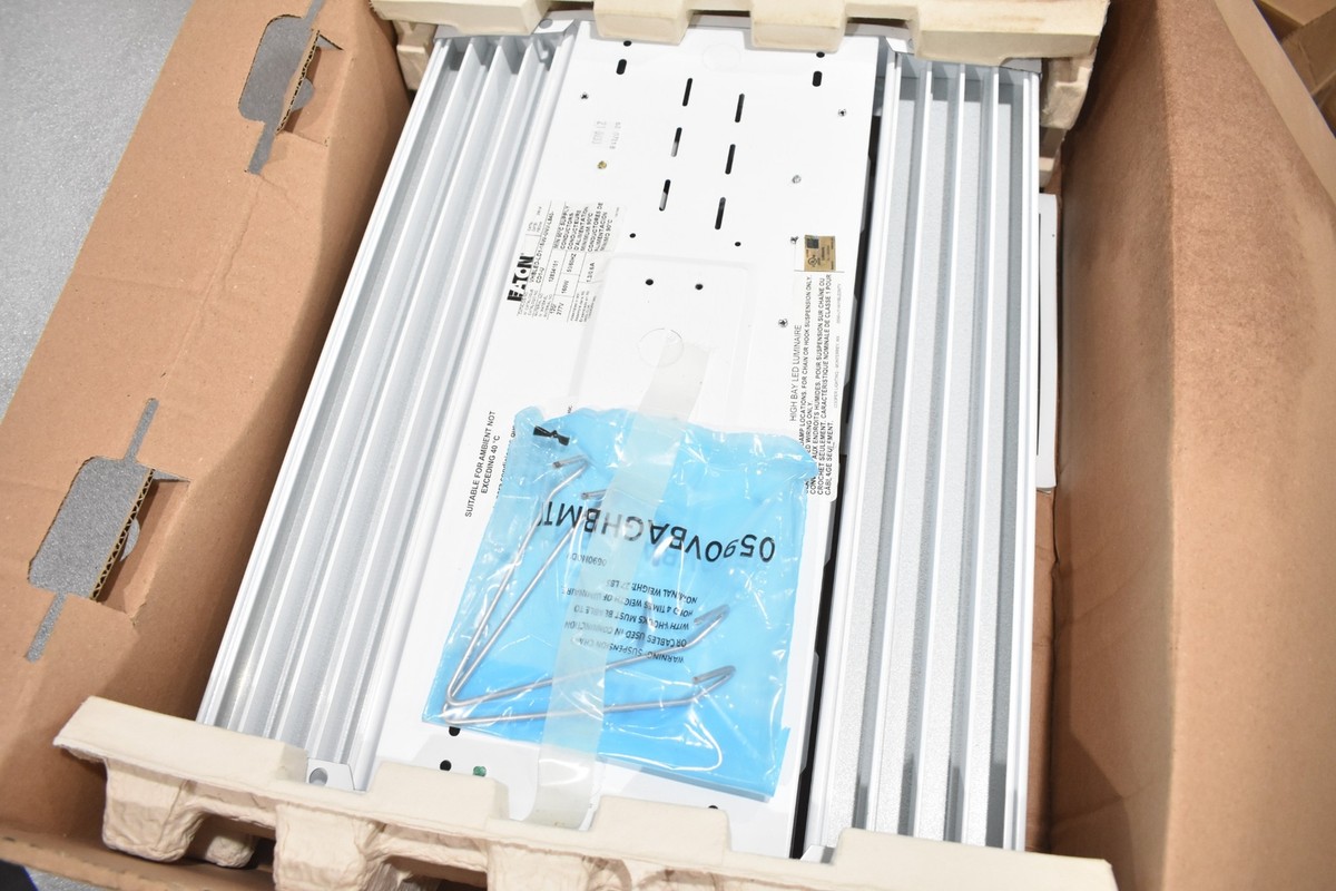 EATON METALUX VHBLED-LD1-18-W-UNV-L840-CD1-U, VHB LED HIGH BAY