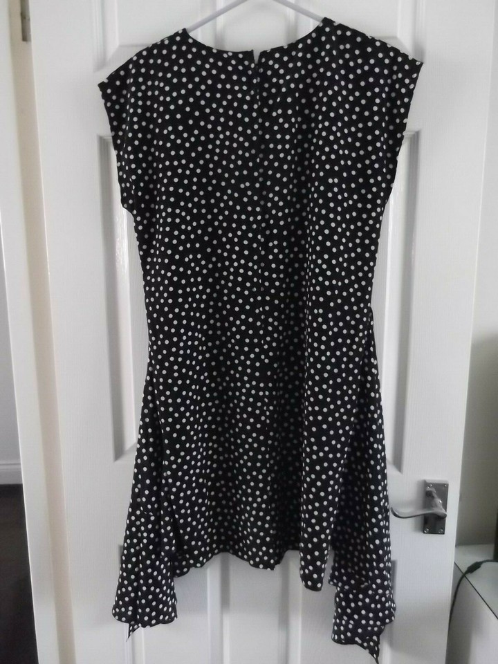 LADIES SLEEVELESS DRESS COLOUR BLACK WITH WHITE SPOTS SIZE 40" CHEST