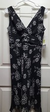 Nine West 100% Silk Black and White Flowers  Dress size 6 women NWT
