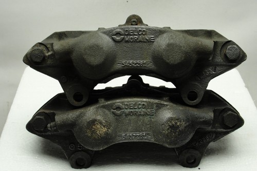 (2) OEM JL8 Camaro Rear Brake Caliper #5452281 5452284 68 Camaro Z-28 Heavy Duty