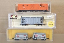 ATLAS MINITRIX N GAUGE RAKE of 4 PFE Santa Fe BESSEMER BOX CAR HOPPER WAGON on