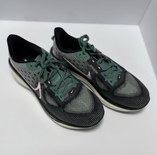 Nike Woman s Vomero 17 Running shoe. Bicoastal/Black/Sail/Pink Foam. Never worn