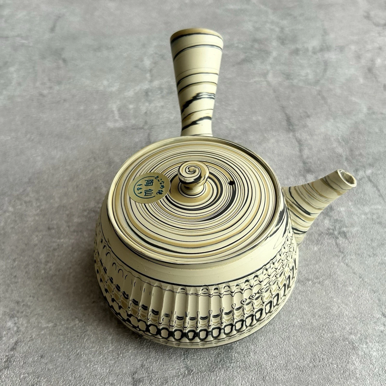 Tōsen Kiln Tea Pot - Thumbnail 3