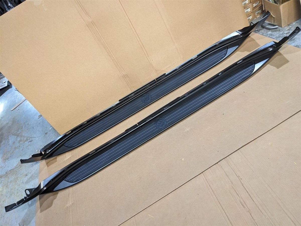 19328615 OEM Genuine 2008-2017 Buick Enclave Running Boards Side