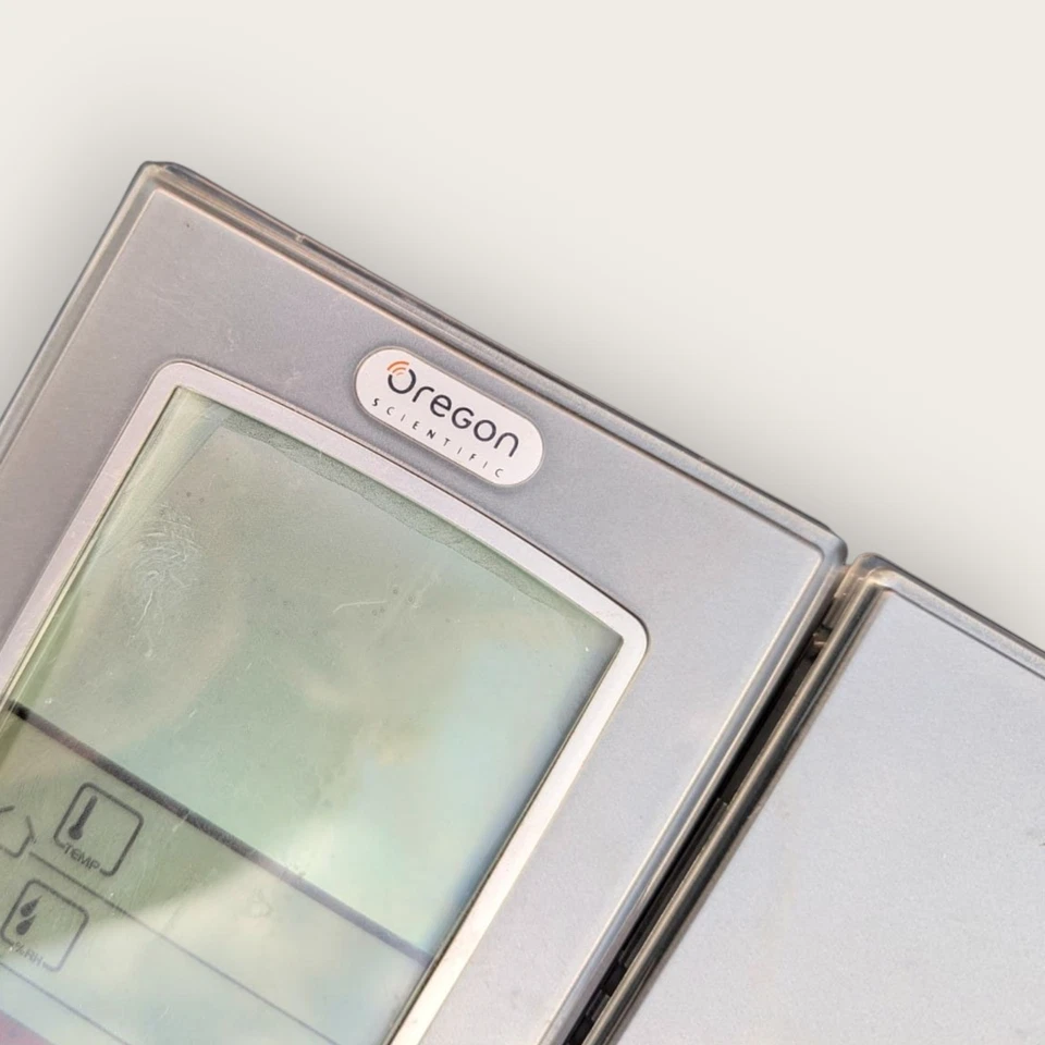  Oregon Scientific BAR926HG-B Radio Controlled Weather Station Indoor Outdoor  - Image 2 of 2