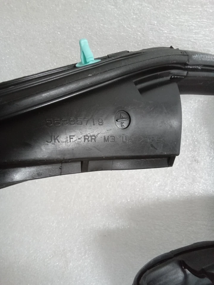 Jeep Wrangler 2011 puerta trasera izquierda a carrocería resistente al clima 55395719AL Foto 3 de 4