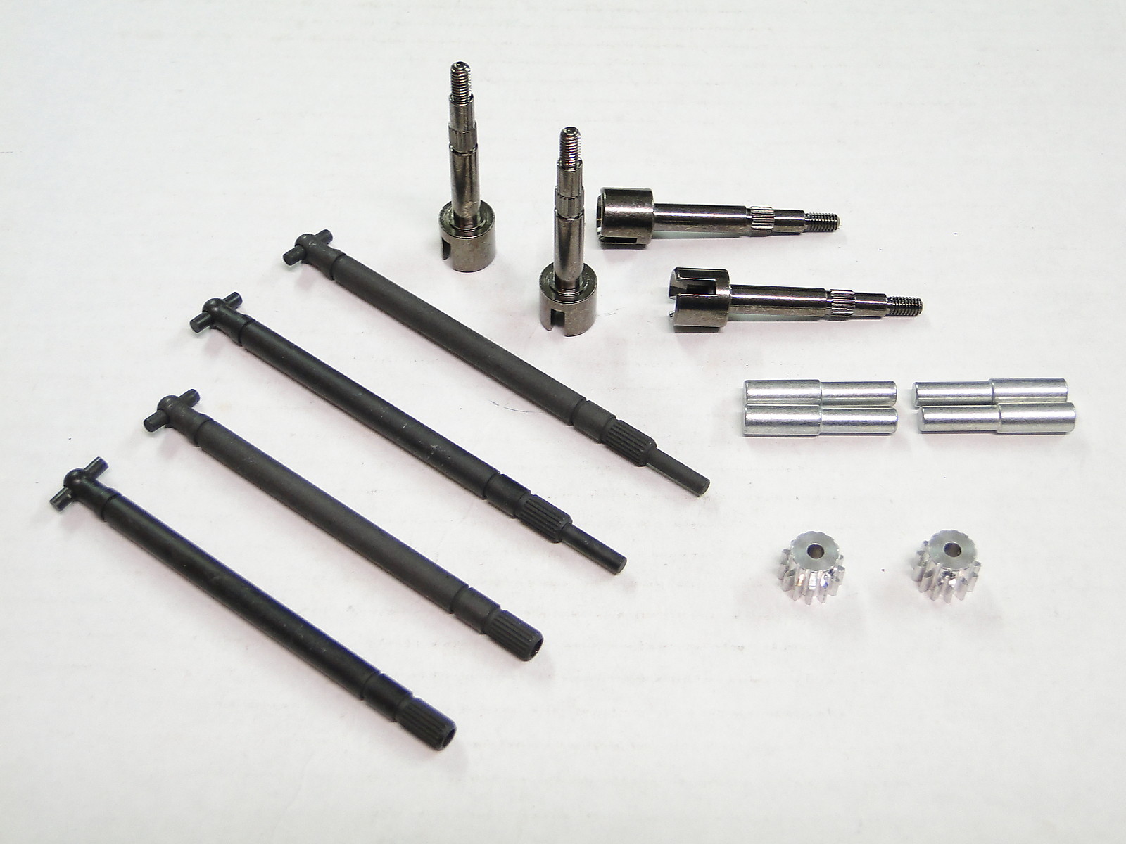 NEW TAMIYA SUPER CLODBUSTER CLOD BUSTER Axle Shafts X2 +Pinion Gear
