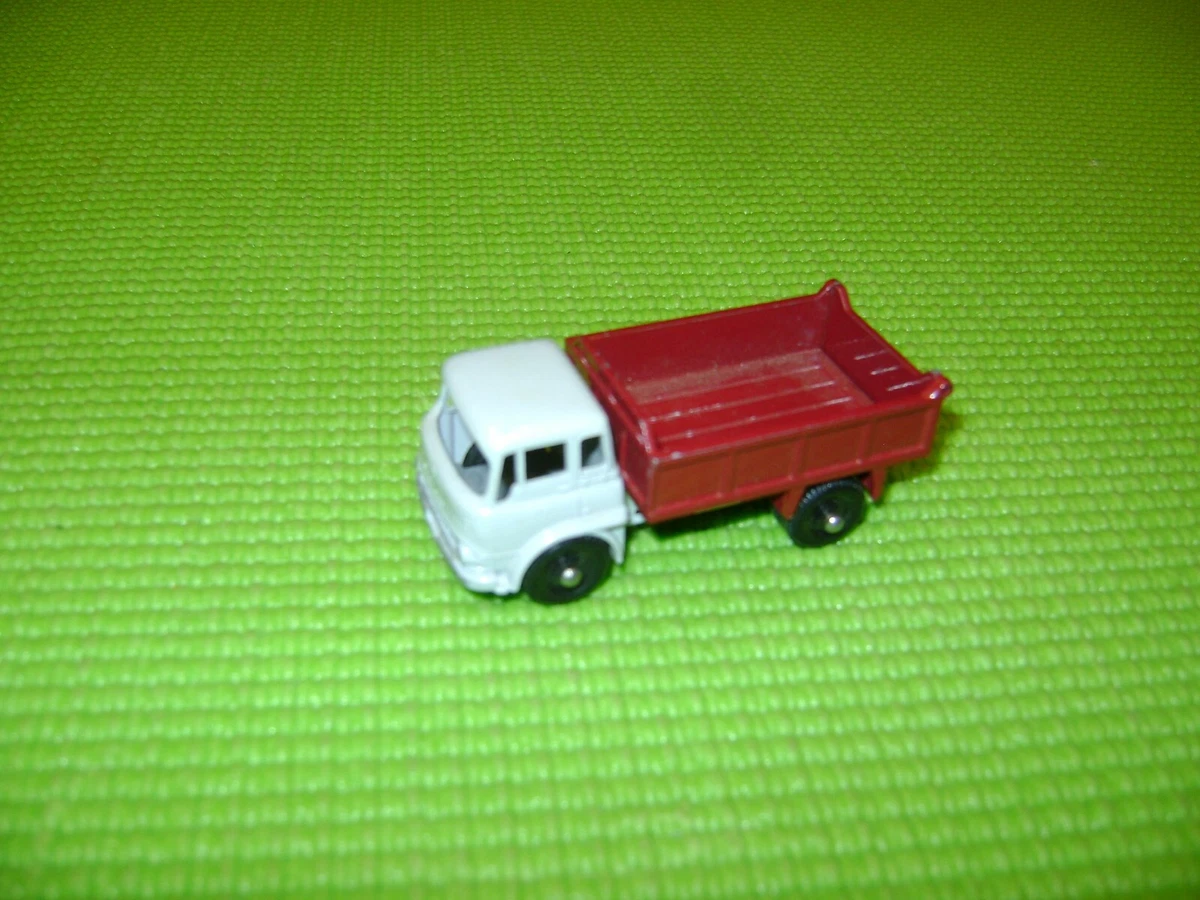LESNEY MATCHBOX N 3 CAMION BEDFORD TIPPER TRUCK