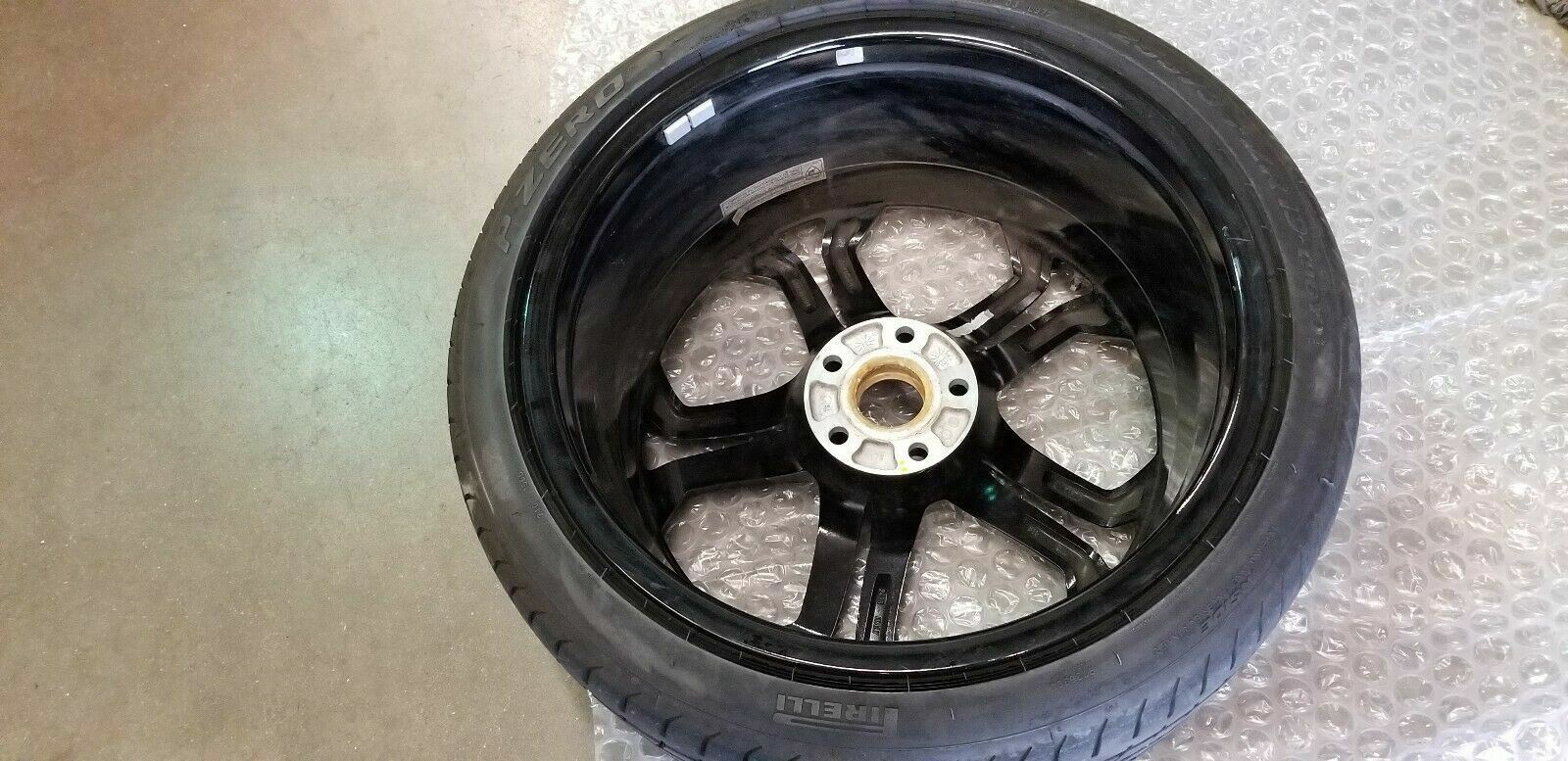LAMBORGHINI AVENTADOR LP700 FRONT WHEEL RIM TIRE OEM 470601017N 470601017