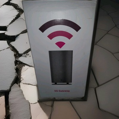 T-Mobile Arcadyan KVD21 5G Gateway WiFi 6 Home Internet Modem Router - Black