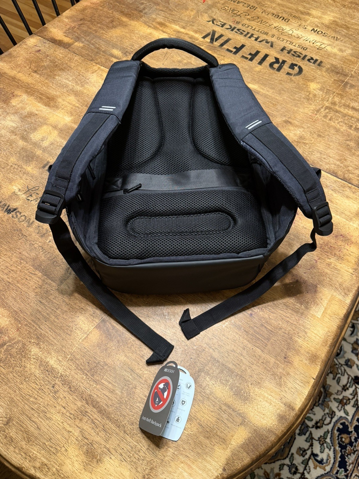 XD Design Antitheft Backpack Great Condition! Bob… - image 4