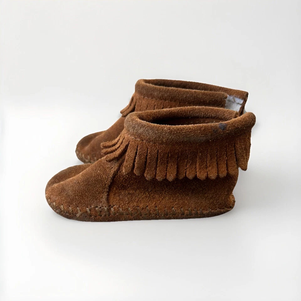 Minnetonka Moccasins Infant Booties Size 4 Suede Fringe Brown Hook And Loop - Image 2 of 4