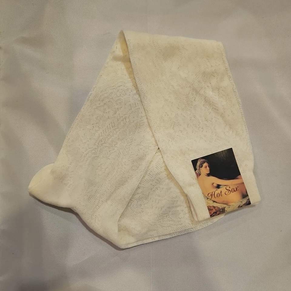 Vintage 90s/2000s Hot Sox Knee High Socks Bone Patterned Womens Size 9-11 - Image 2 of 3