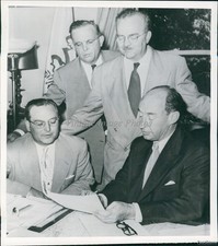 1952 Photo Gov Adlai E Stevenson & Natl Agriculture Cmte Members Politics 6X8