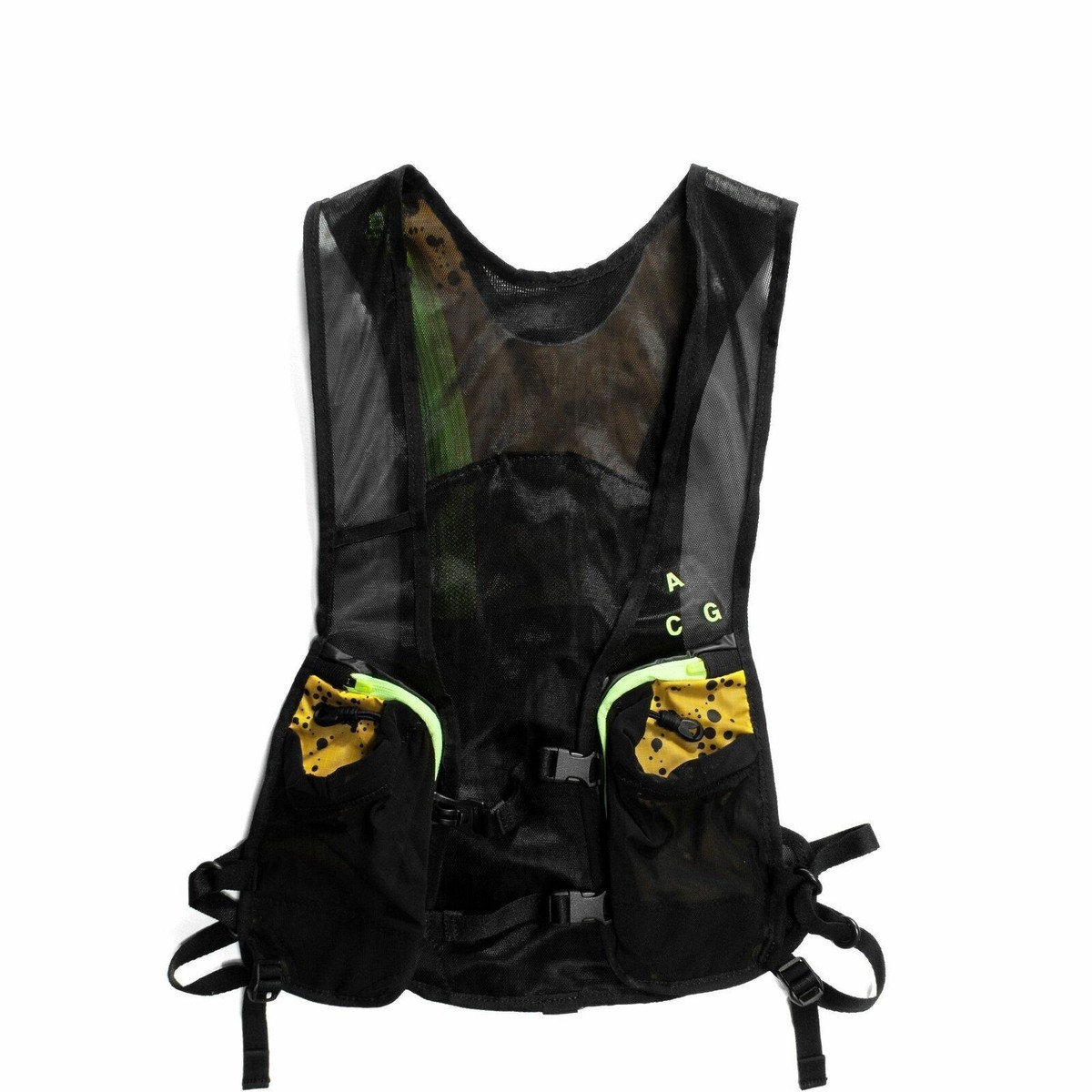 nikelab acg hydration race vest