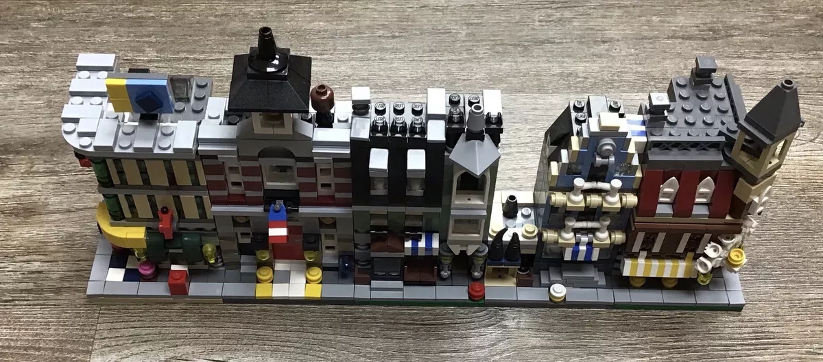 Lego 10230 Mini Modulars Exclusive VIP Set 100 Complete With