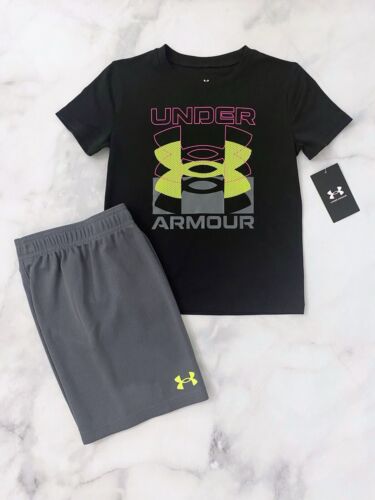 Jungen Größe 4 Under Armour Shirt und Shorts Set - Neu! - Bild 1 von 1