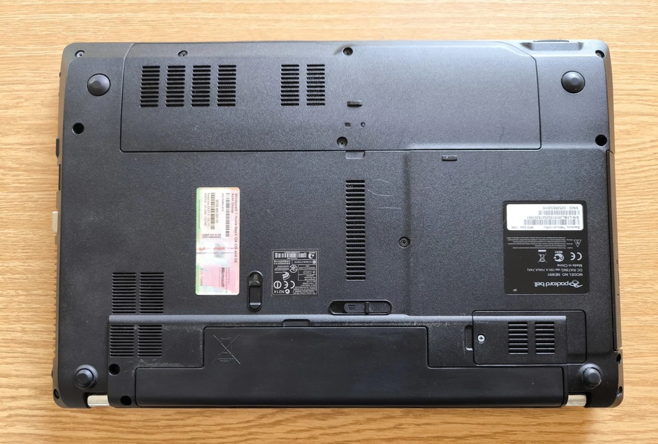 Laptop Packard Bell/256 GB SSD/8 GB Ram /Linux Mint 22.2 Zara/Akku Neu !!! - Bild 4 von 4