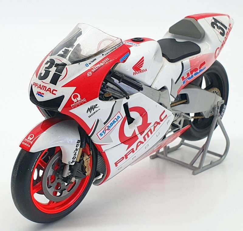 Minichamps 1/12 Scale Motorcycle 122 026131 - Honda NSR 500 Team