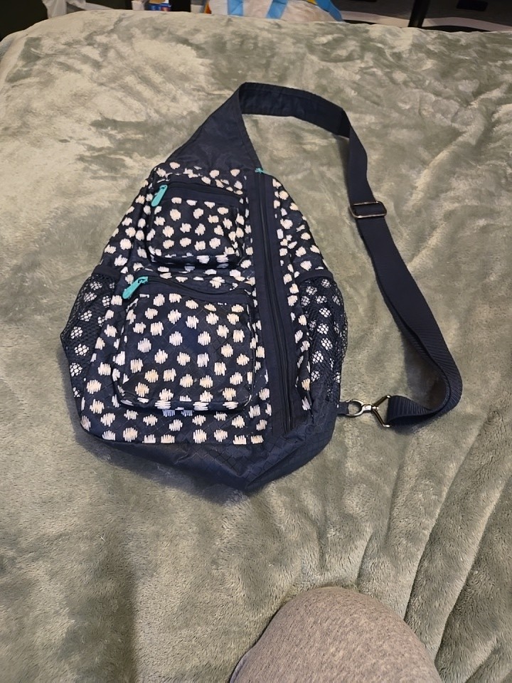 The Thirty-One Perfect Pendant Sling One Shoulder Crossbody Navy Backpack Bag