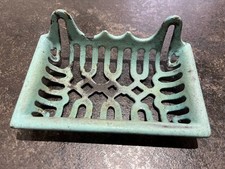 B11-Ancien porte-savon fonte ajourée émaillée vert, début XXe, 12 cm