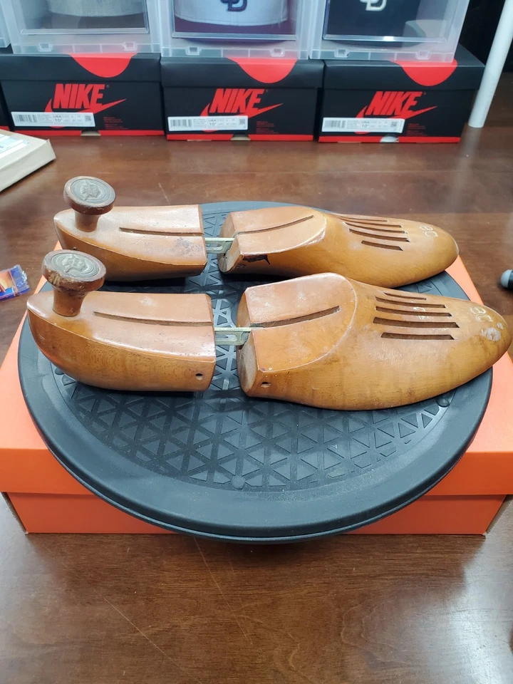 Maca de sapato vintage Florsheim par tamanho 8C madeira maciça - Imagem 3 de 4