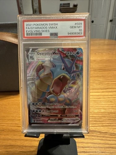 Gyarados VMAX 029/203 SWSH07: Evolving Skies Holo PSA 10