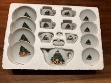 Children  s Porcelain Vintage Christmas 17 Piece Tea Set ABC Distributing