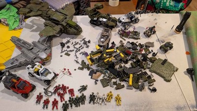 Retired Mega Bloks Lot W/ Halo & Other Sets Partially Incomplete