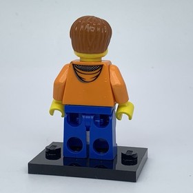 LEGO City Minifigure cty0473 Orange Hoodie Male from set 60057 Camper