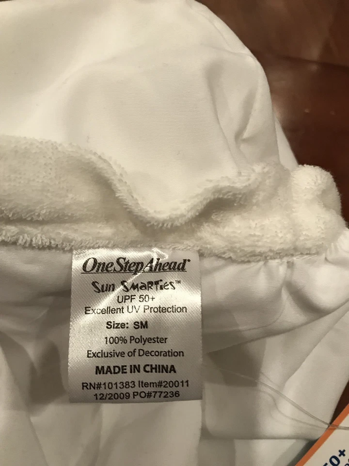 Sombrero de sol azul marino para bebé con protección solar UPF50 de Sun Smarties, talla pequeña Foto 4 de 4