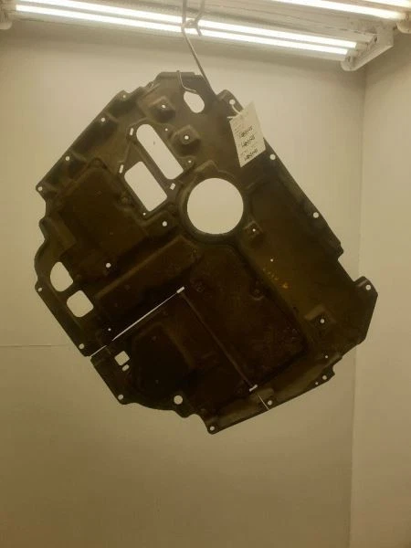 Protetor contra respingos de motor 11 12 13 Lexus CT200H - Imagem 3 de 4