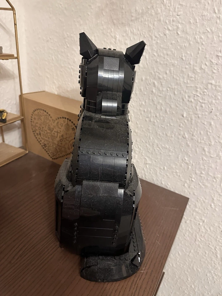 LEGO Ideas 21349 Tuxedo Cat, photo 3 of 5