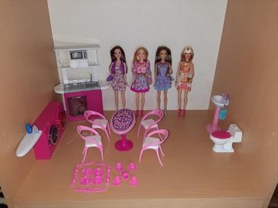 Barbie Küche, WC, Waschmaschine/Trockner Möbel Spielset und Puppen.